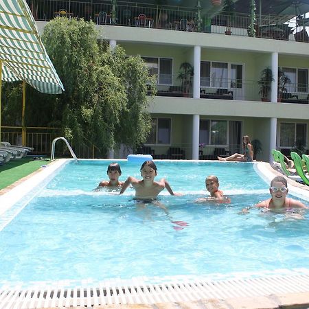 Green Hotel-Club ซาโตกา ภายนอก รูปภาพ